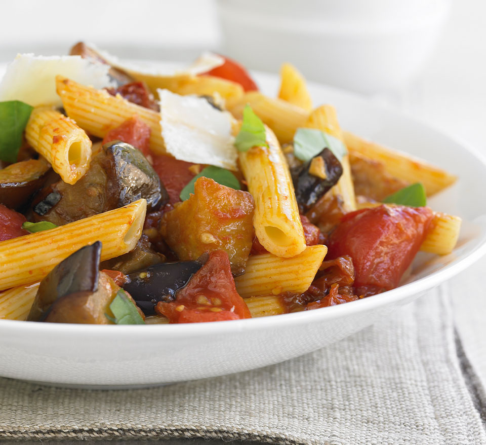 Pasta with Aubergine and Tomatoes
